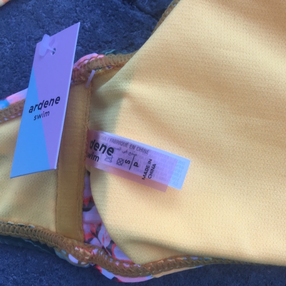 NWT bikini top from Ardene - Picture 7 of 8